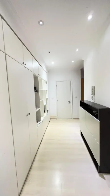 Tirane, shes apartament 1+1+BLK Kati 5, 78 m² 126.000 Euro (kopshti botanik)