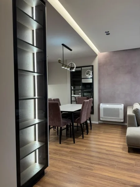 Tirane, jepet me qera apartament 1+1 Kati 3, 68 m² 850 € (Selvia)