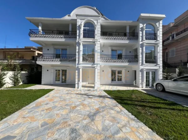 Tirane, jepet me qera Vile 3 Katshe , 348 m² 3.000 € (Rruga e Elbasanit)