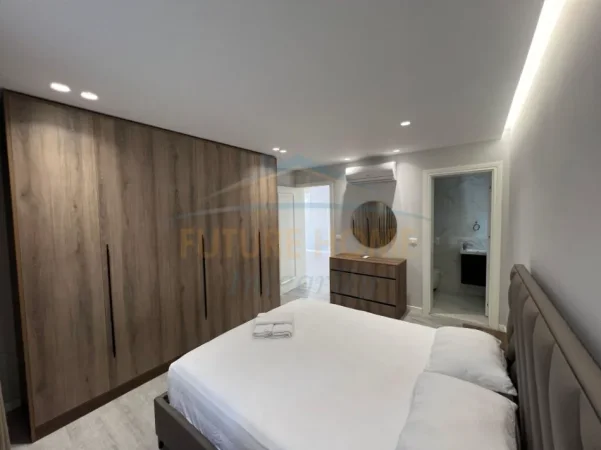 Tirane, jepet me qera apartament 2+1+Ballkon Kati 0, 137 m² 1.000 € (Rruga e Elbasanit)