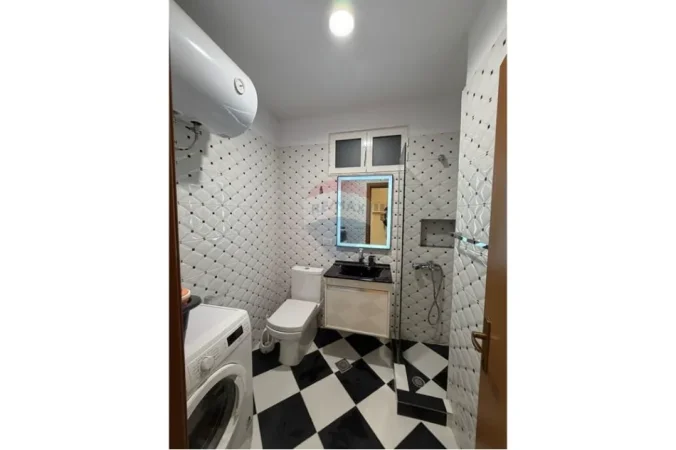 Tirane, shitet apartament , 102 m² 261.701 € 