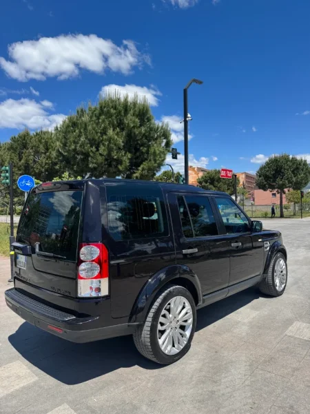 Tirane, shitet SUV Land Rover Discovery 4 Nafte, e zeze automatik Klima 22.000 km 10.000 €
