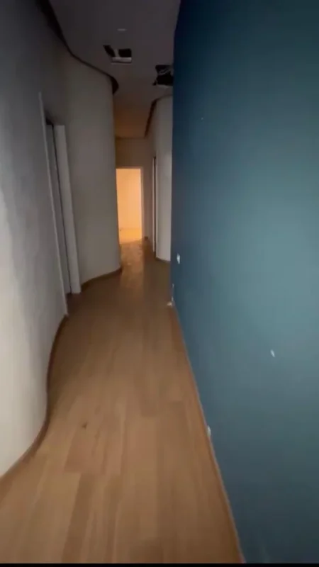 Tirane, jepet me qera dyqan Kati 0, 100 m² 1.000 € (RRUGA BARDHYL)