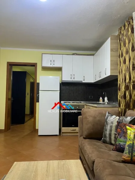Tirane, jepet me qera apartament 1+1+Ballkon Kati 3, 60 m² 525 € (RRUGA HAXHI HYSEN DALLIU,BULEVARDI ZOGU I PARE)