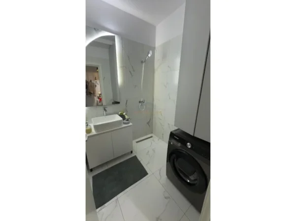 Tirane, shitet apartament 2+1+Ballkon Kati 8, 105 m² 265.000 € (Orbital 1, Jordan Misja)
