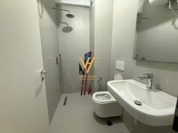 Tirane, jepet me qera apartament 1+1+Ballkon Kati 5, 65 m² 420 € (ALI DEMI)