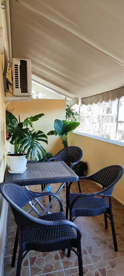 Tirane, jepet me qera apartament 1+1 Kati 5, 85 m² 700 € (Rruga Islam Alla tek mulliri, Rruga Kavajes)
