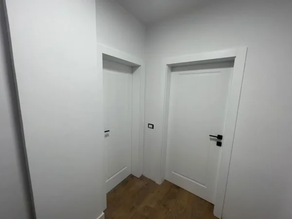 Tirane, jepet me qera apartament 1+1 Kati 3, 67 m² 1.000 € (Stadiumi Kombetar)