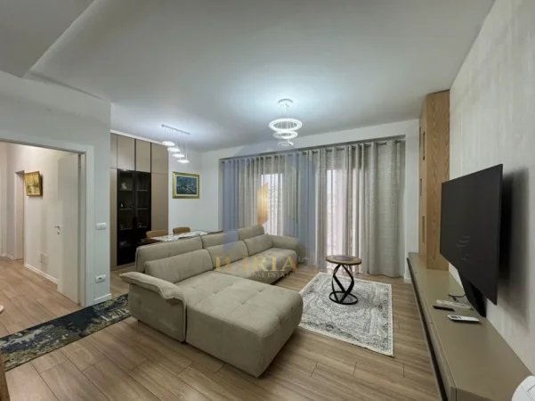 Tirane, jap me qera apartament 3+1+Aneks+Ballkon Kati 5, 130 m² 2.100 € (Apartament 3+1 me qira tek Tirana Graden Building Rruga e Kavajes)