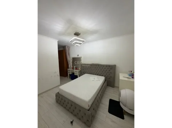 Tirane, shitet apartament 3+1+Ballkon Kati 2, 120 m² 360.000 € 