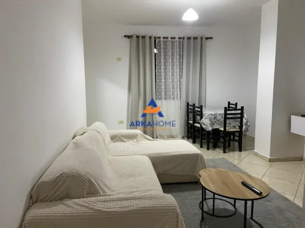 Tirane, jepet me qera apartament 1+1+Ballkon Kati 7, 76 m² 400 € 