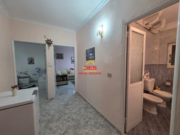 Vlore, shitet apartament 1+1+Ballkon , 57 m² 75.000 € (Rruga Osman Haxhiu)