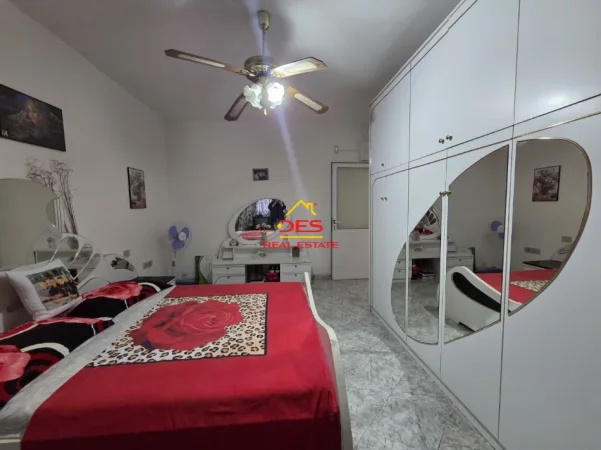 Vlore, shitet apartament 1+1+Ballkon , 57 m² 75.000 € (Rruga Osman Haxhiu)