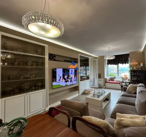 Tirane, shitet apartament 3+1+Ballkon Kati 7, 131 m² 365.000 € 