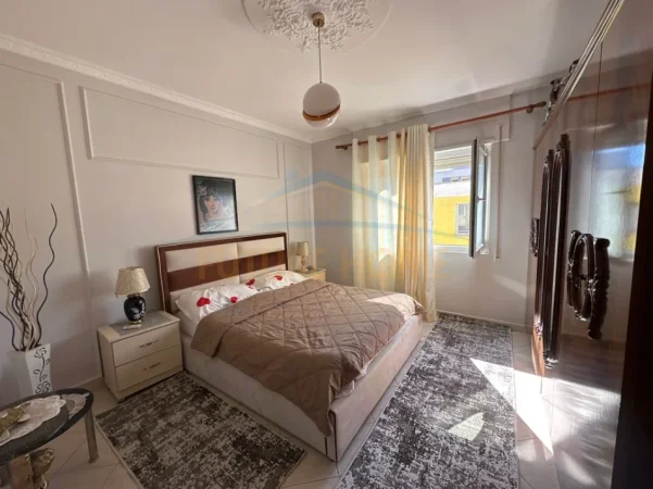 Durres, jepet me qera apartament 1+1 Kati 5, 66 m² 400 € (Plazh , Pasticeri Pelikani Durres)