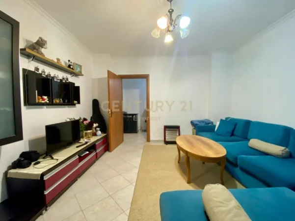 Tirane, shitet apartament 2+1+Ballkon Kati 1, 93 m² 145.000 € 