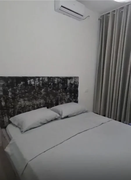 Tirane, jepet me qera apartament 1+1 Kati 2, 90 m² 600 € (BULEVARDI ZOGU I PARE)
