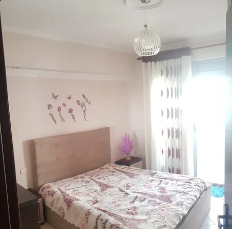 Tirane, jepet me qera apartament 2+1 Kati 4, 90 m² 450 € (Misto Mame)
