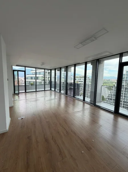 Tirane, jepet me qera zyre Kati 12, 200 m² 3.000 € (Lake View Residence)