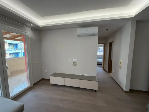 Tirane, jepet me qera apartament 2+1 Kati 7, 97 m² 550 € (Astir)