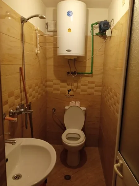 Tirane, jepet me qera apartament 1+1 Kati 1, 60 m² 400 € (BRRYLI)