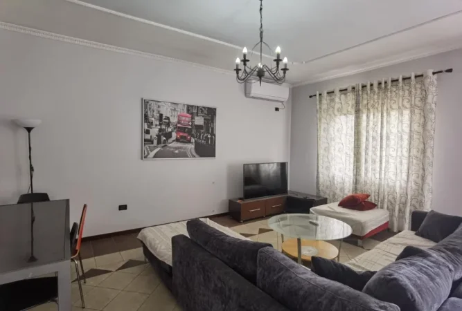 Tirane, jepet me qera Vile 2 Katshe Kati 2, 950 € (kashar , casa italia)