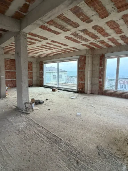 shitet Vile 3 Katshe , 520 m² 1.560.000 € (COLINA VERDE)