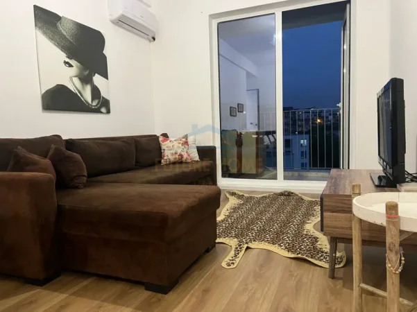Tirane, jepet me qera apartament 1+1 Kati 3, 53 m² 366 € (Rezidenca Oxa , Fresk)