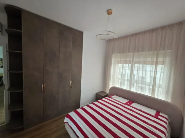 Tirane, jepet me qera apartament 2+1 Kati 8, 75 m² 520 € (ALI DEMI)