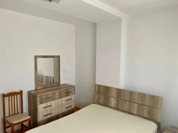Tirane, jepet me qera apartament 1+1 Kati 6, 55 m² 500 € (PRANE SPAR)