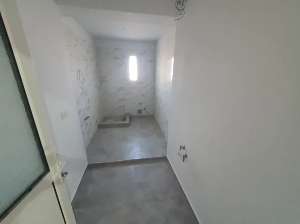 Durres, shes apartament 1+1+Ballkon Kati 2, 75 m² 52.000 € (shkozet)