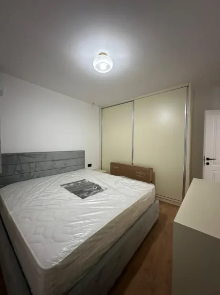 Tirane, jepet me qera apartament 1+1 Kati 3, 60 m² 500 € (RRUGA IRFAN TOMINI)