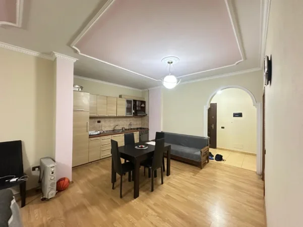 Tirane, jepet me qera apartament 2+1 Kati 2, (jordan misja)
