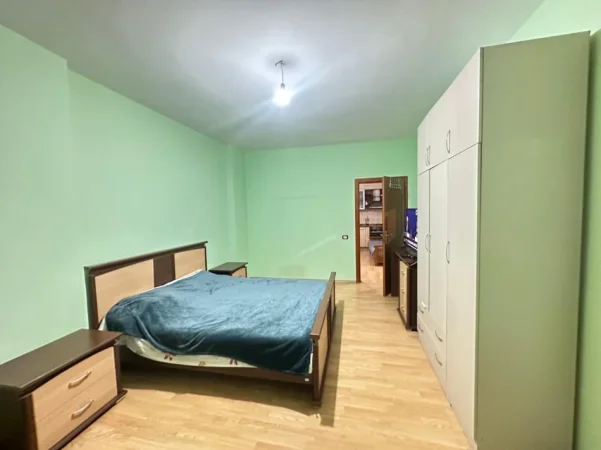 Tirane, jepet me qera apartament 2+1 Kati 2, (jordan misja)