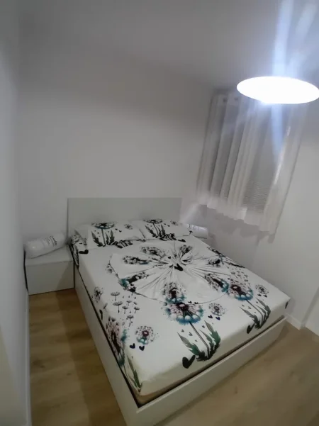Tirane, jepet me qera apartament 1+1 Kati 2, 73 m² 700 € (Myslym Shyri)