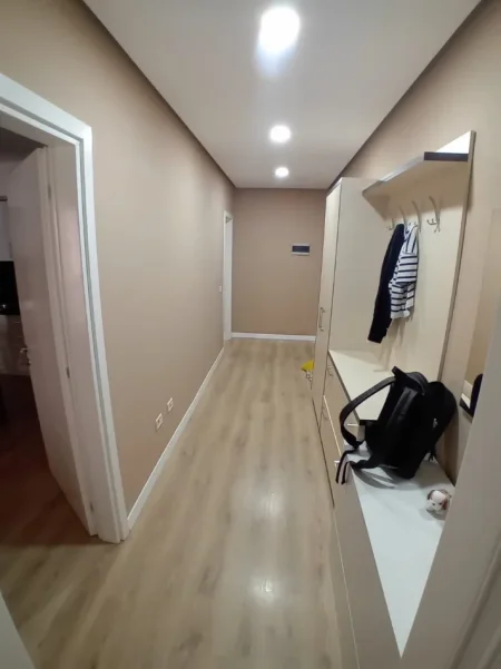 Tirane, jepet me qera apartament 1+1 Kati 2, 73 m² 700 € (Myslym Shyri)