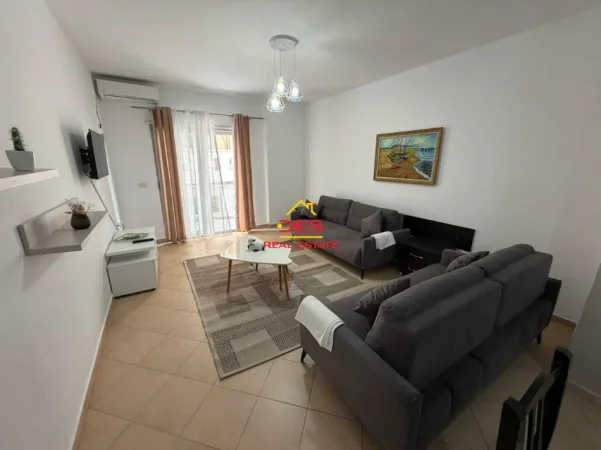 Vlore, shitet apartament 1+1+Ballkon Kati 2, 81 m² 150.000 € (Rruga Aleksandër Moisiu)