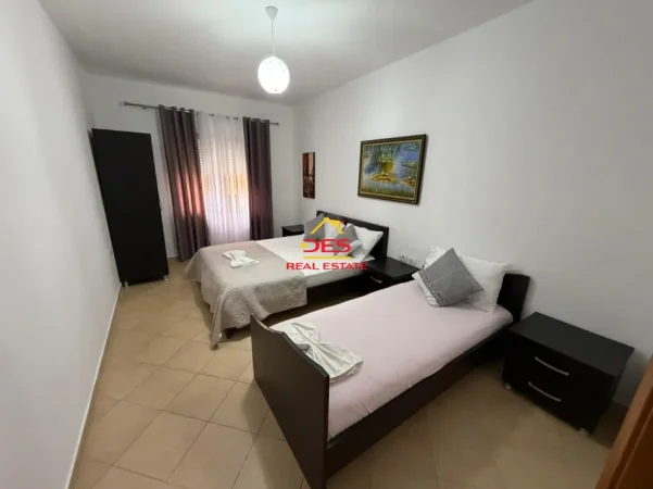 Vlore, shitet apartament 1+1+Ballkon Kati 2, 81 m² 150.000 € (Rruga Aleksandër Moisiu)