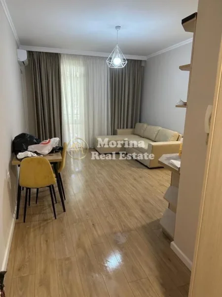 Tirane, jepet me qera apartament 1+1 Kati 2, 70 m² 550 € (Liqeni I Thate)