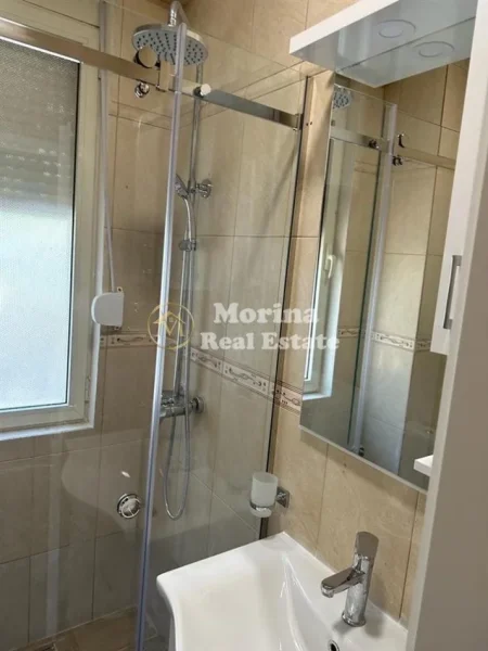 Tirane, jepet me qera apartament 1+1 Kati 2, 70 m² 550 € (Liqeni I Thate)