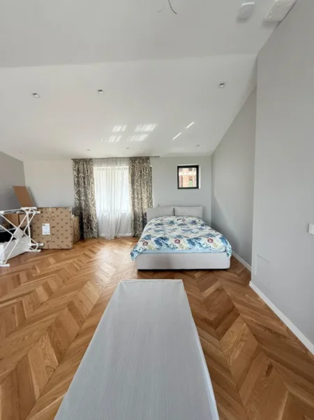 Tirane, shitet Vile 4+1 , 387 m² 1.900.000 € (TEG)