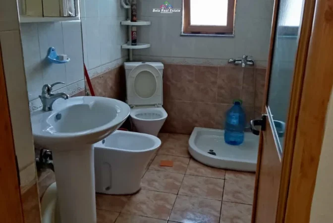 Tirane, jepet me qera apartament 1+1 Kati 6, 58 m² 420 € (siri kodra)