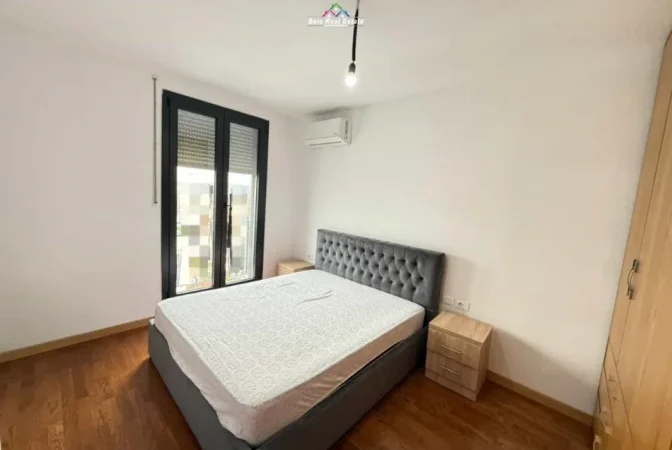 Tirane, jepet me qera 1+1+Ballkon Kati 10, 64 m² 630 € (kompleksi zirkon)