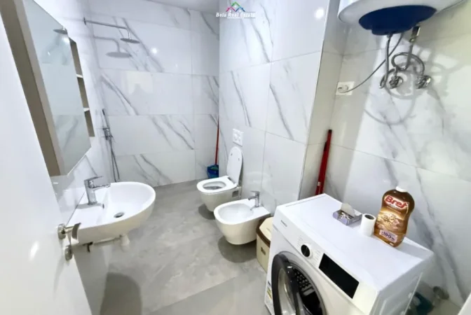 Tirane, jepet me qera 1+1+Ballkon Kati 10, 64 m² 630 € (kompleksi zirkon)
