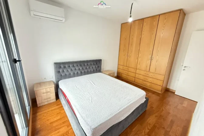 Tirane, jepet me qera 1+1+Ballkon Kati 10, 64 m² 630 € (kompleksi zirkon)