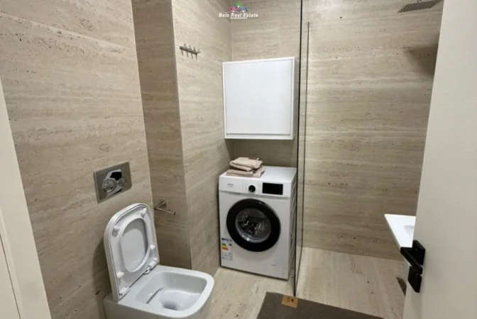 Tirane, jepet me qera garsonier 1+1 Kati 3, 57 m² 550 € (prane Malbor Caffe)