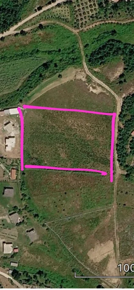 GJIRI LALZIT, shes toke ne bregdet 8.058 m² per fshat turistike me vila.