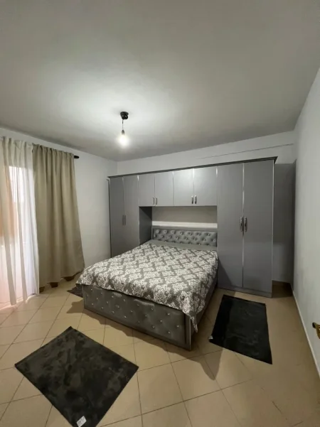 Tirane, jepet me qera apartament 1+1 Kati 2, 70 m² 400 € (Shkolla Tirana Jone tek 5 Maji)