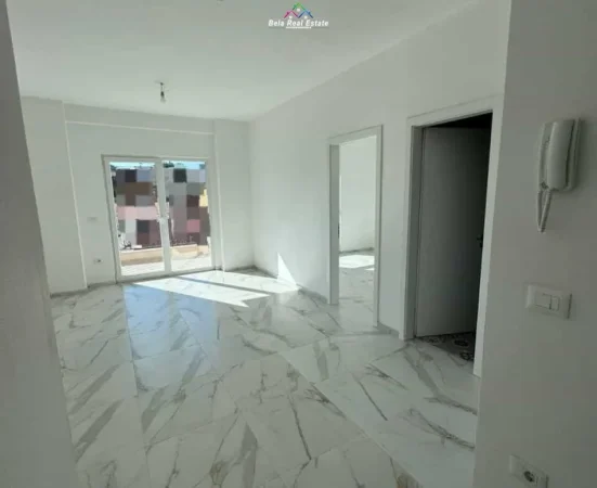 Tirane, jepet me qera zyre Kati 1, 64 m² 520 € (dritan hoxha)