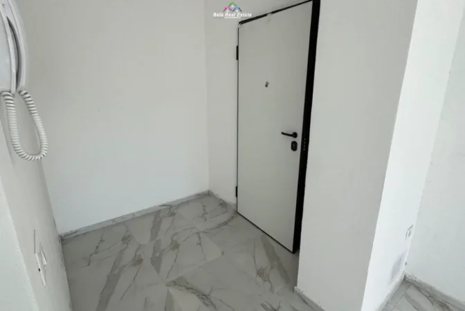 Tirane, jepet me qera zyre Kati 1, 64 m² 520 € (dritan hoxha)